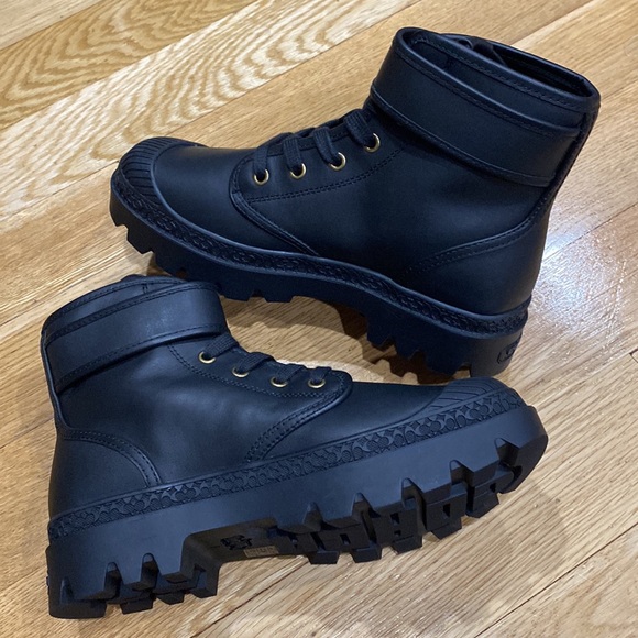 Coach Trooper Mid Top Womens leather Boots .$240 - Picture 4 of 10